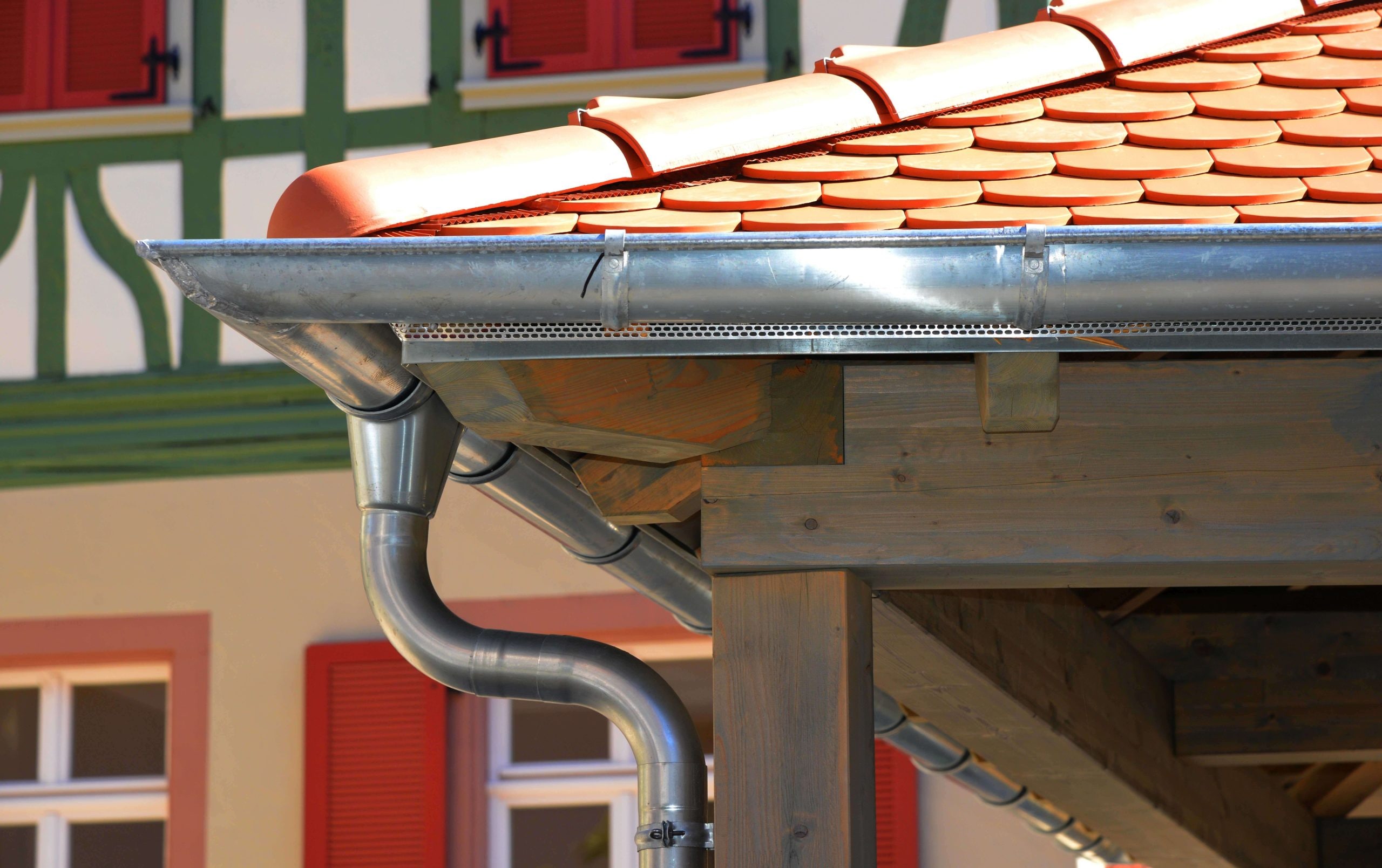 Corrosion-resistant steel gutters for effective rainwater drainage in Spring